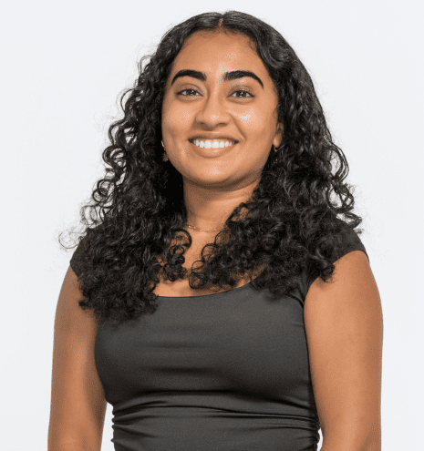 Lydia Lydia S.'s professional headshot paired with her quote testimonial focused on working as an intern.